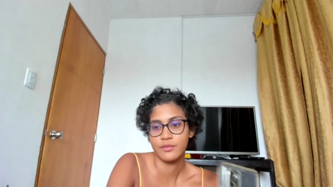 sexyandlittlegirl  17-05-2022